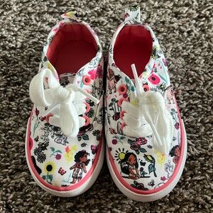 Disney girl shoes - Size 8- worn once